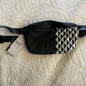 NWT Aloha Collection Fanny pack